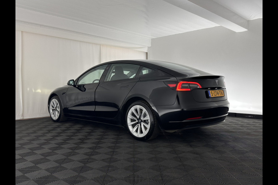 Tesla Model 3 Standard RWD Plus 60 kWh [ 3-Fase ] {SOH-91%} (INCL-BTW) Aut. *PANO | AUTOPILOT | LEATHER | KEYLESS | FULL-LED | MEMORY-PACK | TOPVIEW | DAB | CARPLAY | DIGI-COCKPIT | LANE-ASSIST | COMFORTSEATS | 19"ALU*