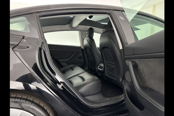 Tesla Model 3 Standard RWD Plus 60 kWh [ 3-Fase ] {SOH-91%} (INCL-BTW) Aut. *PANO | AUTOPILOT | LEATHER | KEYLESS | FULL-LED | MEMORY-PACK | TOPVIEW | DAB | CARPLAY | DIGI-COCKPIT | LANE-ASSIST | COMFORTSEATS | 19"ALU*