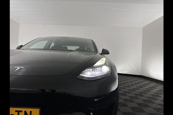 Tesla Model 3 Standard RWD Plus 60 kWh [ 3-Fase ] {SOH-91%} (INCL-BTW) Aut. *PANO | AUTOPILOT | LEATHER | KEYLESS | FULL-LED | MEMORY-PACK | TOPVIEW | DAB | CARPLAY | DIGI-COCKPIT | LANE-ASSIST | COMFORTSEATS | 19"ALU*