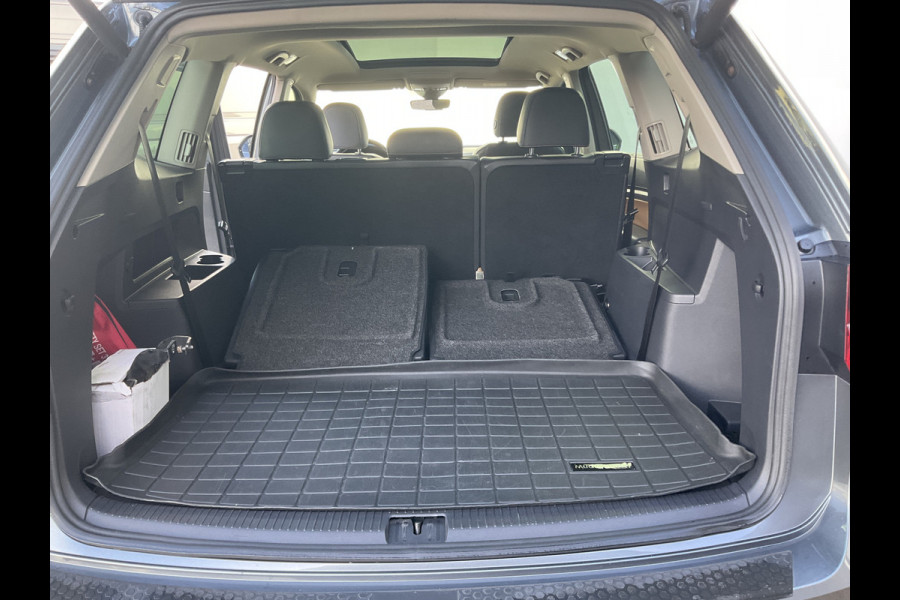 Volkswagen Tayron 3.6 VR6 277pk 7-Pers Pano Memory Stoelverw+Ventilatie 360° Leer BOMVOL!