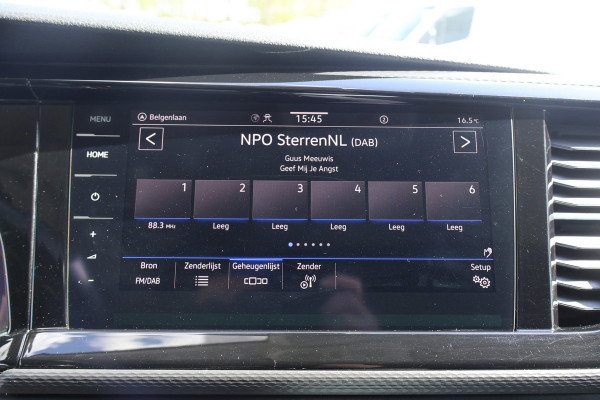Volkswagen Transporter 2.0 TDI 150pk Bulli Black Edition Leer Led