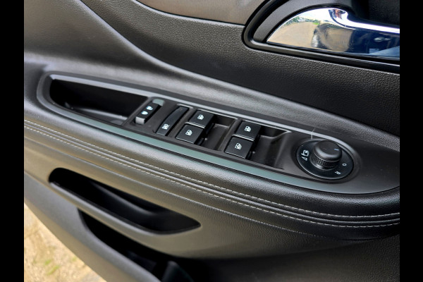 Opel Mokka X 1.4 Turbo Innovation - 140 Pk - Euro 6 - ParkeerCamera - Stoelverwarming - Navi - AC - Cruise Control