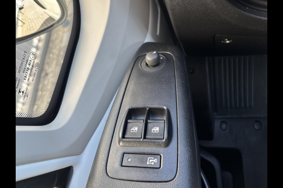 Peugeot Boxer 330 2.2 BlueHDi 120 L1H1