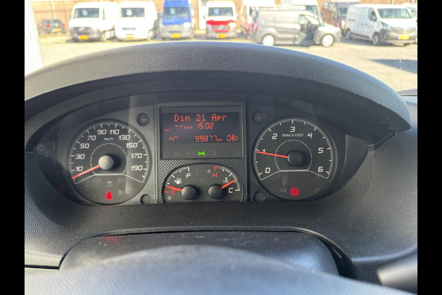 Peugeot Boxer 330 2.2 BlueHDi 120 L1H1