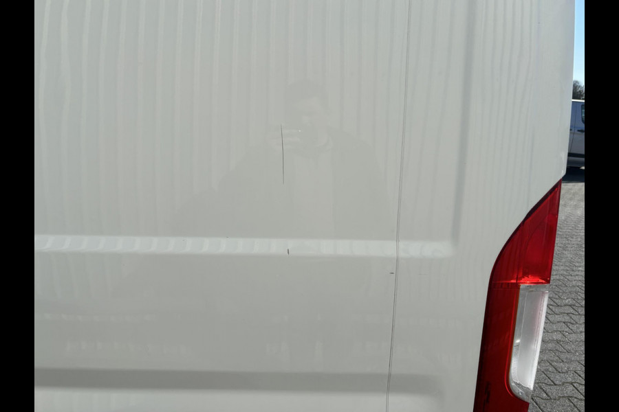 Peugeot Boxer 330 2.2 BlueHDi 120 L1H1