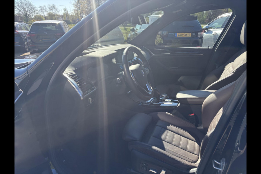 BMW iX3 High Executive 80 kWh | Panoramdak | Leder | Head up Display | Harman Kardon | Geheugenstoelen | Adaptive cruise control