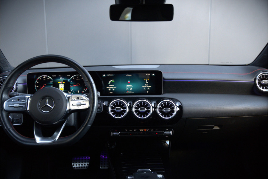 Mercedes-Benz CLA-Klasse Shooting Brake 180 Premium Plus AMG | Stoelverwarming | Parkeersensoren | Navigatie | Cruise Control | Keyless | Ambiance Verlichting | Climate Control