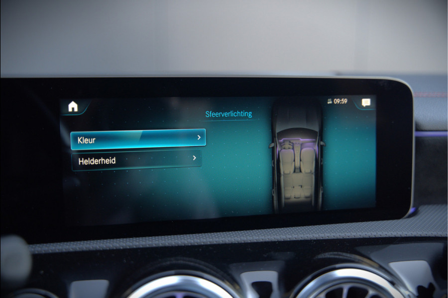 Mercedes-Benz CLA-Klasse Shooting Brake 180 Premium Plus AMG | Stoelverwarming | Parkeersensoren | Navigatie | Cruise Control | Keyless | Ambiance Verlichting | Climate Control