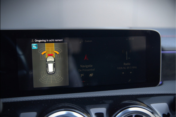Mercedes-Benz CLA-Klasse Shooting Brake 180 Premium Plus AMG | Stoelverwarming | Parkeersensoren | Navigatie | Cruise Control | Keyless | Ambiance Verlichting | Climate Control