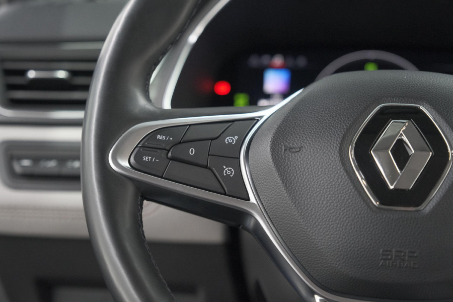 Renault Captur 1.6 E-Tech Plug-in Hybrid 160 Initiale Paris | 360 Camera | Dodehoekdetectie | Pack Winter | Apple Carplay