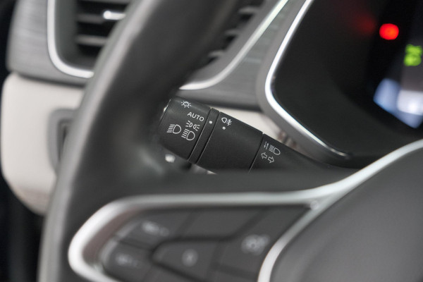 Renault Captur 1.6 E-Tech Plug-in Hybrid 160 Initiale Paris | 360 Camera | Dodehoekdetectie | Pack Winter | Apple Carplay