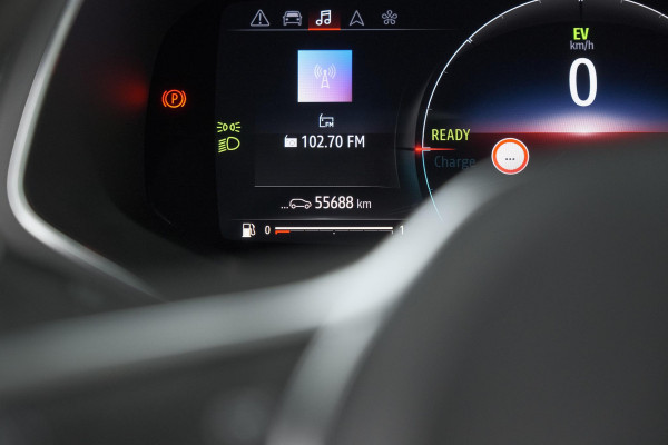 Renault Captur 1.6 E-Tech Plug-in Hybrid 160 Initiale Paris | 360 Camera | Dodehoekdetectie | Pack Winter | Apple Carplay