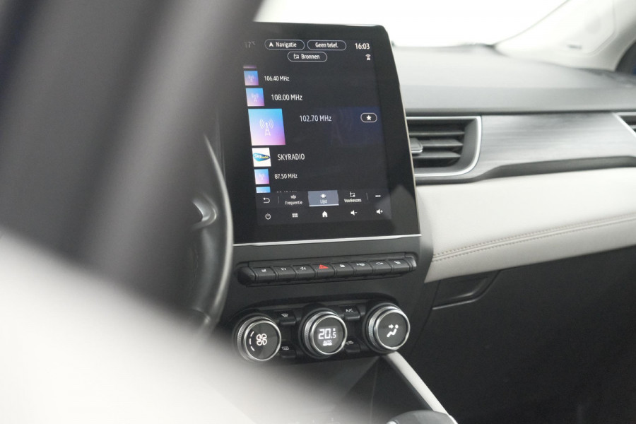 Renault Captur 1.6 E-Tech Plug-in Hybrid 160 Initiale Paris | 360 Camera | Dodehoekdetectie | Pack Winter | Apple Carplay