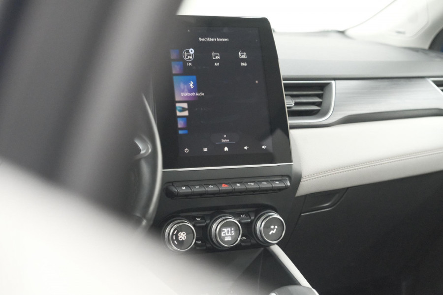 Renault Captur 1.6 E-Tech Plug-in Hybrid 160 Initiale Paris | 360 Camera | Dodehoekdetectie | Pack Winter | Apple Carplay