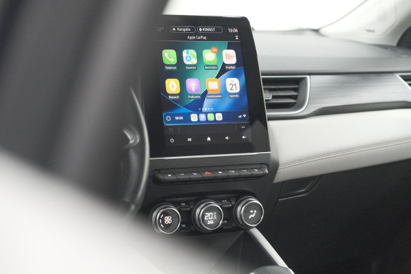 Renault Captur 1.6 E-Tech Plug-in Hybrid 160 Initiale Paris | 360 Camera | Dodehoekdetectie | Pack Winter | Apple Carplay