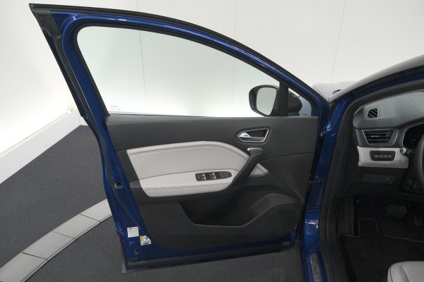 Renault Captur 1.6 E-Tech Plug-in Hybrid 160 Initiale Paris | 360 Camera | Dodehoekdetectie | Pack Winter | Apple Carplay