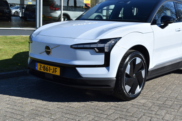 Volvo EX30 Extended Range 272PK Plus 69 kWh | ACC | Blis | H&K | Climate Pack | Camera | 19"LMV