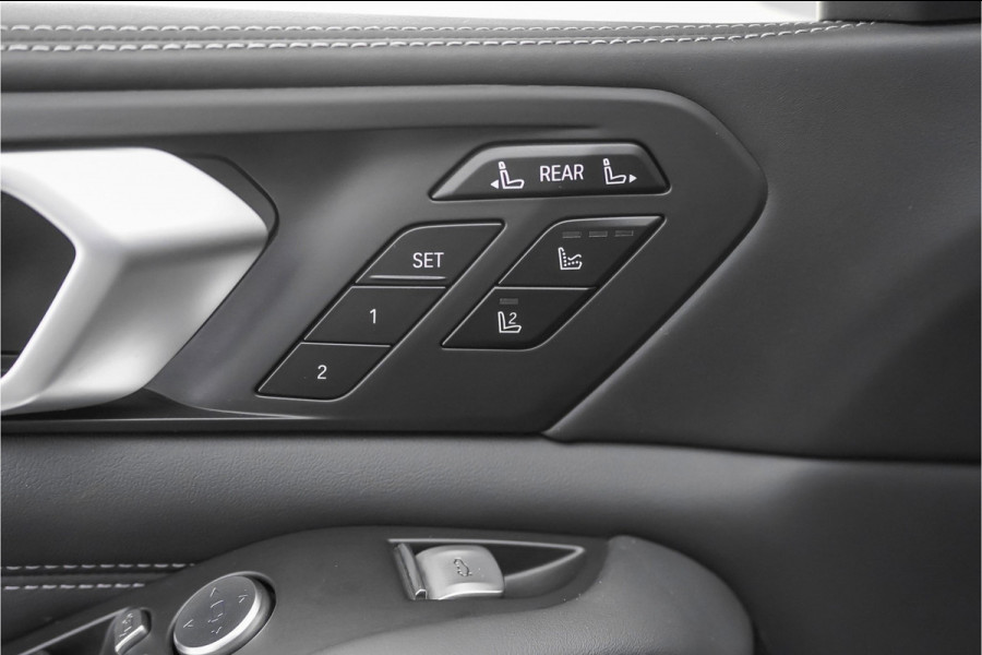 BMW X7 xDrive40i High Ex M-Sport 7P Laser B&W Pano Skylounge Trekhaak Dravit