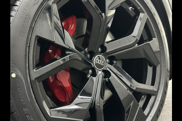 Audi Q8 60 462pk Competition S-Line | 11-2022 | RS Leder | Carbon | Softclose | 360 Camera | ACC | Panorama | Luchtvering | Nachtzicht Cam | Headup | LED-Matrix | Trekhaak | Lane & Side Assist | Led Sfeerverlichting | Keyless-Entry | | Black-Optic | Rijklaar incl. Bovag Garantie.