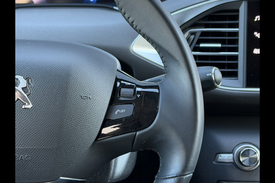 Peugeot 308 SW 1.2 PureTech Blue Lease Allure | Trekhaak | Navigatie | Camera | Apple Carplay/Android auto | stoelmassage + verwarming | dod