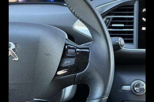 Peugeot 308 SW 1.2 PureTech Blue Lease Allure | Trekhaak | Navigatie | Camera | Apple Carplay/Android auto | stoelmassage + verwarming | dod