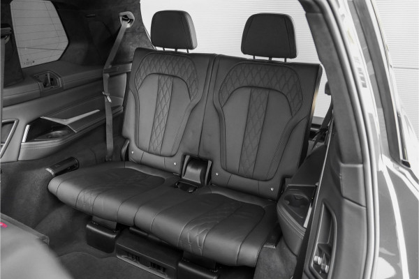 BMW X7 xDrive40i High Ex M-Sport 7P Laser B&W Pano Skylounge Trekhaak Dravit