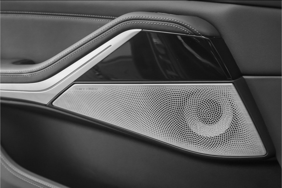 BMW X7 xDrive40i High Ex M-Sport 7P Laser B&W Pano Skylounge Trekhaak Dravit