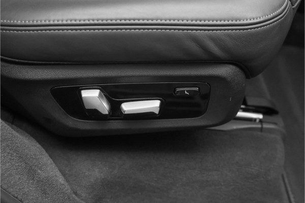BMW X7 xDrive40i High Ex M-Sport 7P Laser B&W Pano Skylounge Trekhaak Dravit