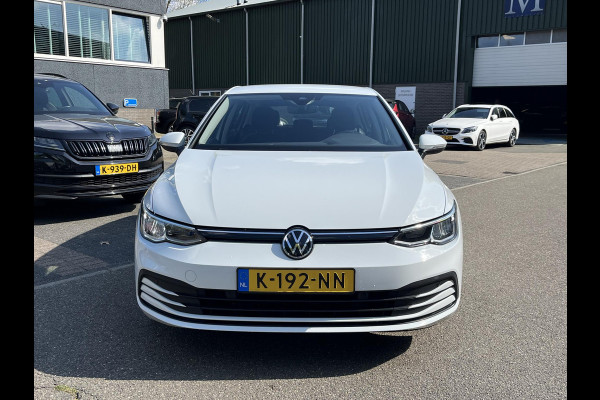 Volkswagen Golf 1.0 eTSI Life Business AUTOMAAT| ADAPTIVE CRUISE CONTROL| STOEL+ STUURVERWARMING| APPLE CARPLAY/ ANDROID AUTO| 18 INCH HOOGLANS ZWARTE VELGEN| BTW| RIJKLAAPRIJS INCL. 12 MND BOVAG GARANTIE