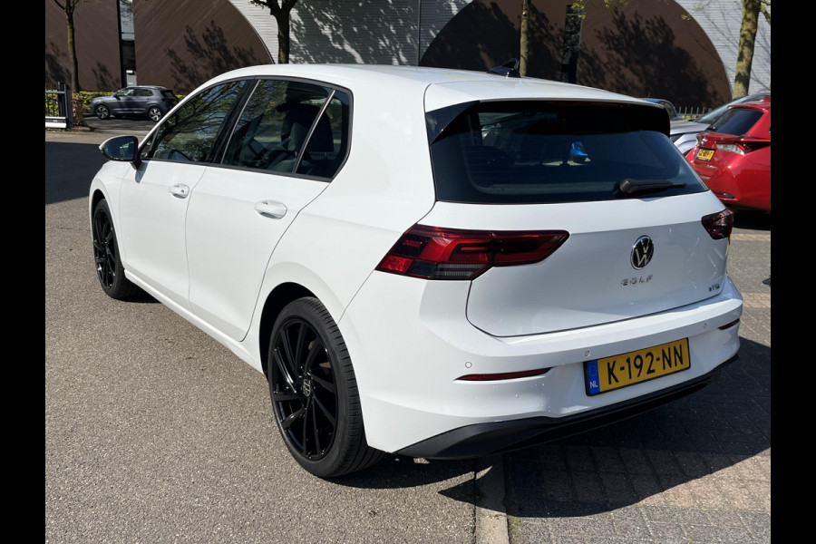Volkswagen Golf 1.0 eTSI Life Business AUTOMAAT| ADAPTIVE CRUISE CONTROL| STOEL+ STUURVERWARMING| APPLE CARPLAY/ ANDROID AUTO| 18 INCH HOOGLANS ZWARTE VELGEN| BTW| RIJKLAAPRIJS INCL. 12 MND BOVAG GARANTIE