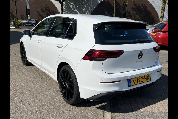 Volkswagen Golf 1.0 eTSI Life Business AUTOMAAT| ADAPTIVE CRUISE CONTROL| STOEL+ STUURVERWARMING| APPLE CARPLAY/ ANDROID AUTO| 18 INCH HOOGLANS ZWARTE VELGEN| BTW| RIJKLAAPRIJS INCL. 12 MND BOVAG GARANTIE