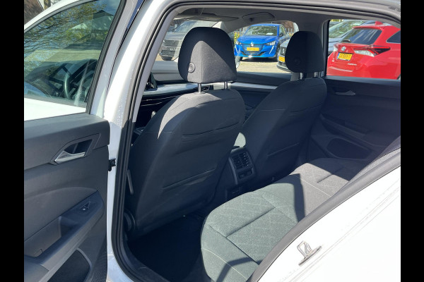 Volkswagen Golf 1.0 eTSI Life Business AUTOMAAT| ADAPTIVE CRUISE CONTROL| STOEL+ STUURVERWARMING| APPLE CARPLAY/ ANDROID AUTO| 18 INCH HOOGLANS ZWARTE VELGEN| BTW| RIJKLAAPRIJS INCL. 12 MND BOVAG GARANTIE