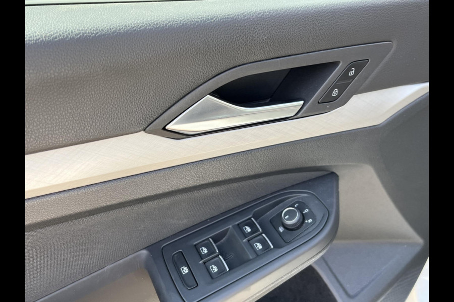 Volkswagen Golf 1.0 eTSI Life Business AUTOMAAT| ADAPTIVE CRUISE CONTROL| STOEL+ STUURVERWARMING| APPLE CARPLAY/ ANDROID AUTO| 18 INCH HOOGLANS ZWARTE VELGEN| BTW| RIJKLAAPRIJS INCL. 12 MND BOVAG GARANTIE