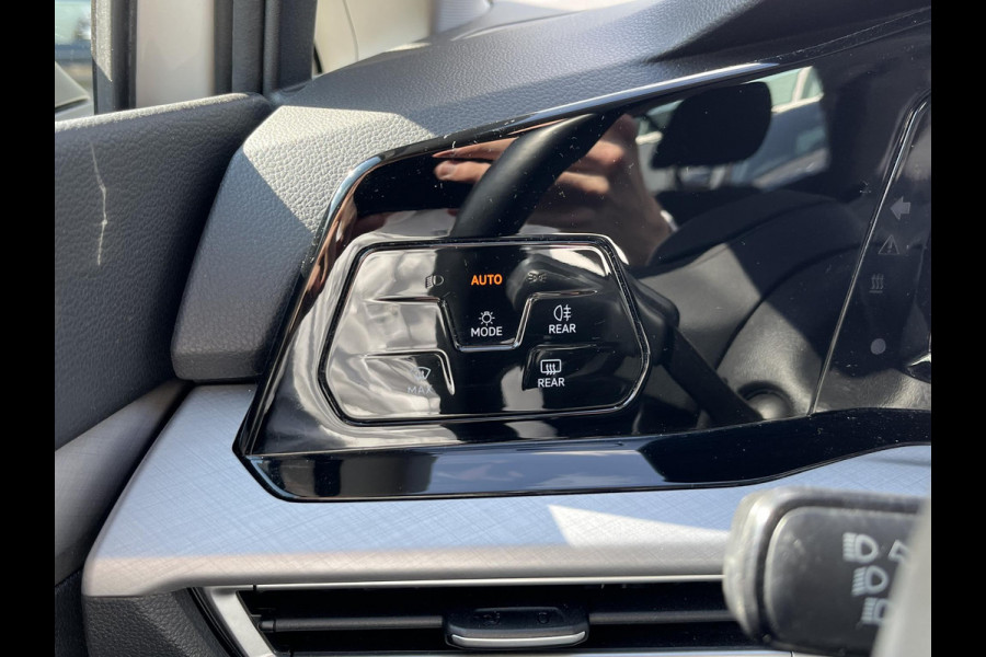 Volkswagen Golf 1.0 eTSI Life Business AUTOMAAT| ADAPTIVE CRUISE CONTROL| STOEL+ STUURVERWARMING| APPLE CARPLAY/ ANDROID AUTO| 18 INCH HOOGLANS ZWARTE VELGEN| BTW| RIJKLAAPRIJS INCL. 12 MND BOVAG GARANTIE