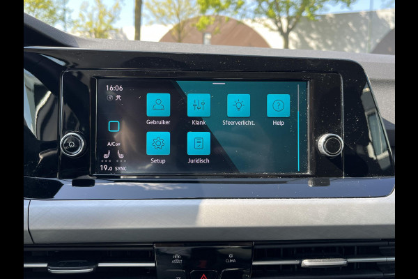 Volkswagen Golf 1.0 eTSI Life Business AUTOMAAT| ADAPTIVE CRUISE CONTROL| STOEL+ STUURVERWARMING| APPLE CARPLAY/ ANDROID AUTO| 18 INCH HOOGLANS ZWARTE VELGEN| BTW| RIJKLAAPRIJS INCL. 12 MND BOVAG GARANTIE