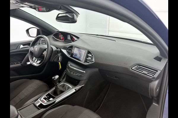 Peugeot 308 SW 1.5 HDi GT-Line *Distributie vv. bij 59.000 km* / Panoramadak / Pdc+Camera / Xenon / Navigatie / 1/2 Leder / Apk 01-2027