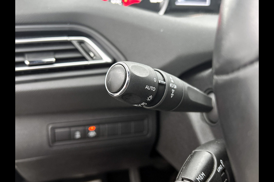 Peugeot 308 SW 1.5 HDi GT-Line *Distributie vv. bij 59.000 km* / Panoramadak / Pdc+Camera / Xenon / Navigatie / 1/2 Leder / Apk 01-2027