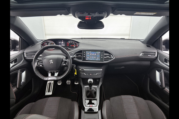 Peugeot 308 SW 1.5 HDi GT-Line *Distributie vv. bij 59.000 km* / Panoramadak / Pdc+Camera / Xenon / Navigatie / 1/2 Leder / Apk 01-2027
