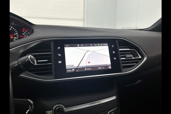 Peugeot 308 SW 1.5 HDi GT-Line *Distributie vv. bij 59.000 km* / Panoramadak / Pdc+Camera / Xenon / Navigatie / 1/2 Leder / Apk 01-2027