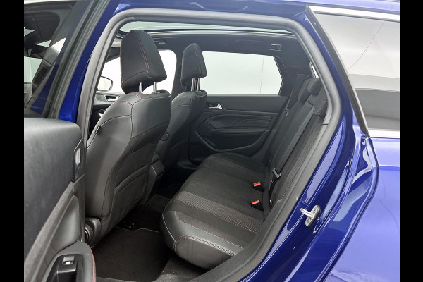 Peugeot 308 SW 1.5 HDi GT-Line *Distributie vv. bij 59.000 km* / Panoramadak / Pdc+Camera / Xenon / Navigatie / 1/2 Leder / Apk 01-2027