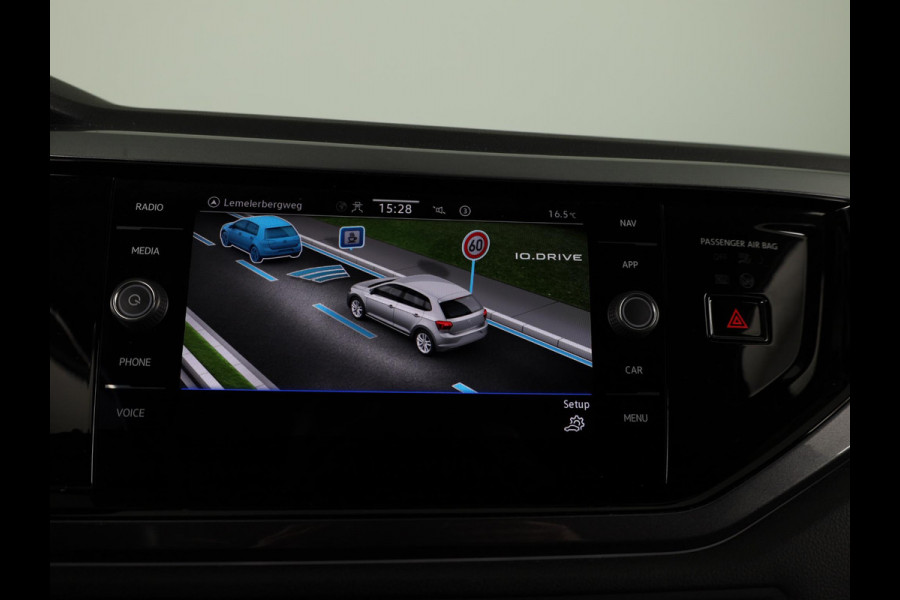Volkswagen Polo 1.0 TSI Style 95 pk Automaat (DSG) | Navigatie  | Alcantara stoelbekleding | Parkeersensoren| Adaptieve cruise control | Stoelverwarming |