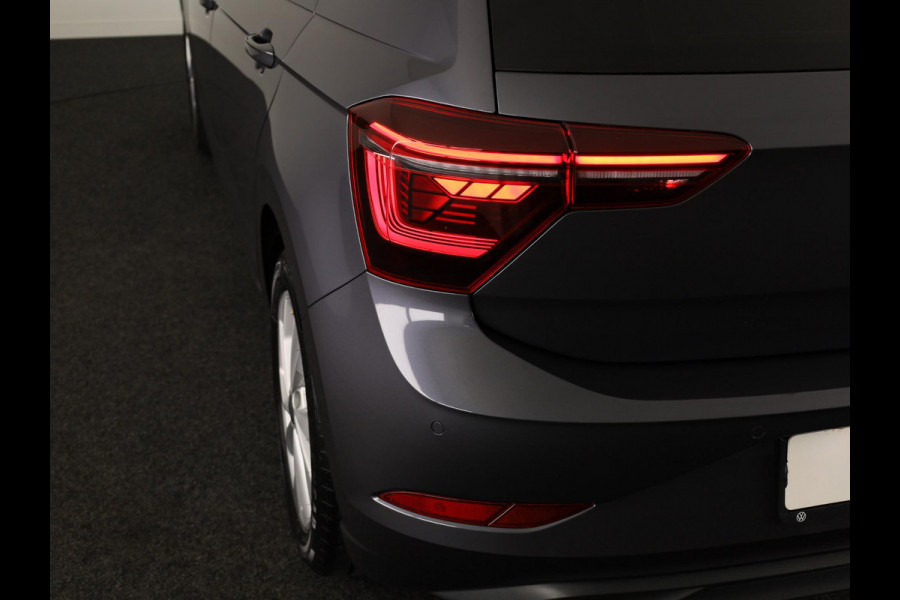 Volkswagen Polo 1.0 TSI Style 95 pk Automaat (DSG) | Navigatie  | Alcantara stoelbekleding | Parkeersensoren| Adaptieve cruise control | Stoelverwarming |
