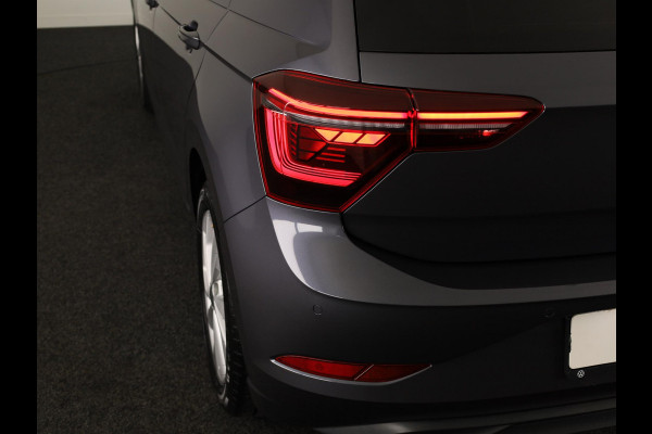 Volkswagen Polo 1.0 TSI Style 95 pk Automaat (DSG) | Navigatie  | Alcantara stoelbekleding | Parkeersensoren| Adaptieve cruise control | Stoelverwarming |
