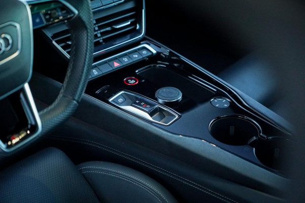 Audi e-tron GT RS 93 kWh 600 PK / 4Wiel Sturing / Massage / Luchtvering / B&O