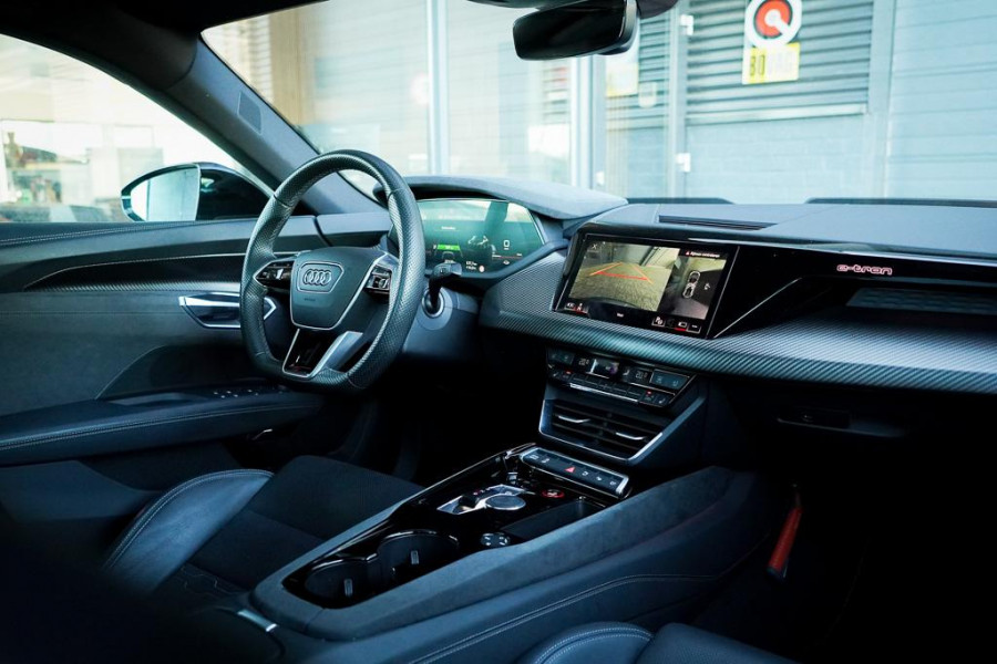 Audi e-tron GT RS 93 kWh 600 PK / 4Wiel Sturing / Massage / Luchtvering / B&O