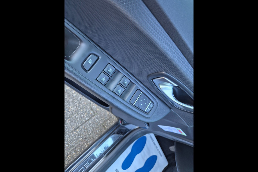 Renault Clio 0.9 TCe Limited Navi, Cruise, NAP