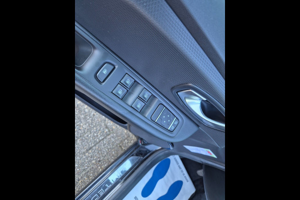 Renault Clio 0.9 TCe Limited Navi, Cruise, NAP