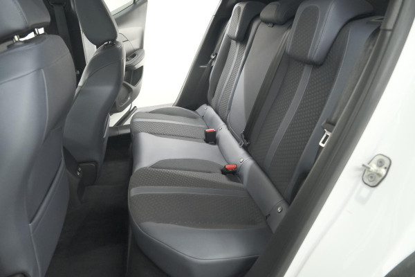 Peugeot 2008 PureTech 130 Allure | Camera | Adaptieve Cruise Control | Stoelverwarming