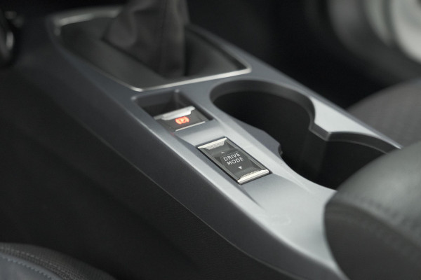 Peugeot 2008 PureTech 130 Allure | Camera | Adaptieve Cruise Control | Stoelverwarming