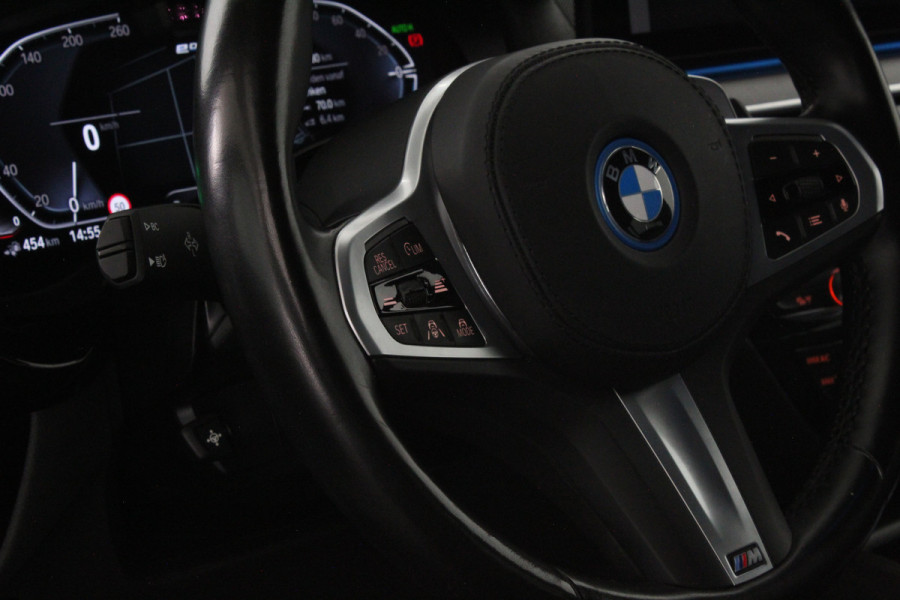 BMW 5 Serie Touring 530e xDrive High Executive M Sport > Shadow-Line/20inch/Driving Assistant Professional